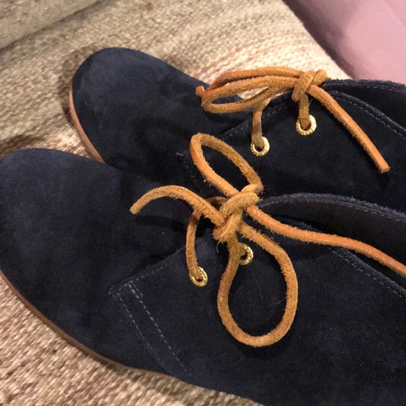 Shoes - Picture 3 of 6